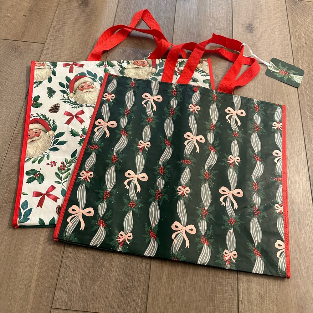 Homegoods TJMaxx Marshalls Christmas Bow & Santa Print Tote Bags Set of 2 NWT